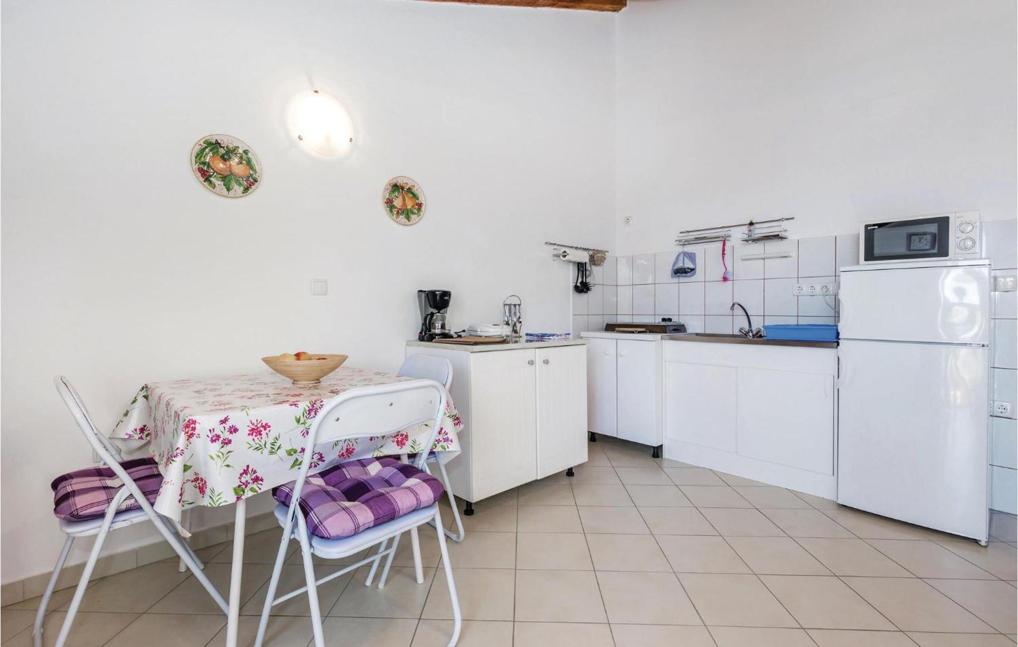 Nice Apartment In Rab With Kitchen Barbat na Rabu Zewnętrze zdjęcie